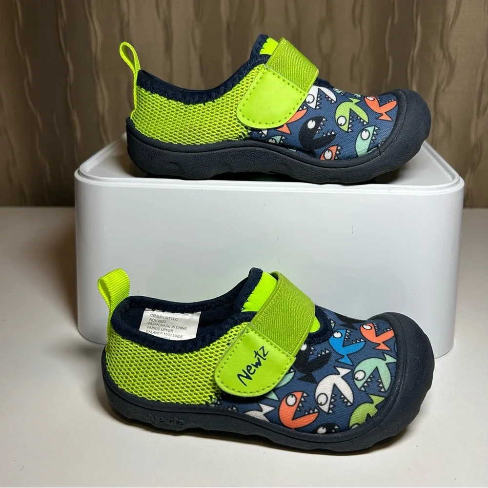 🌺 Newtz Water Shoes Toddler 7/8 Boy Fish Toe Cap Strap (2 of 2)